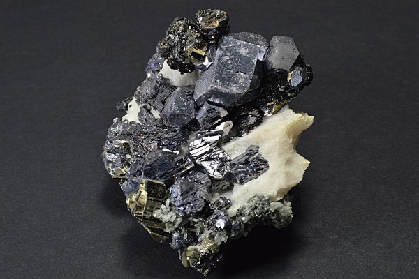 Galena, Sphalerite, Pyrite, Calcite, Quartz