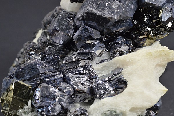Galena, Sphalerite, Pyrite, Calcite, Quartz