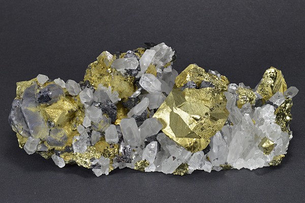 Chalcopyrite, Sphalerite, Galena, Quartz