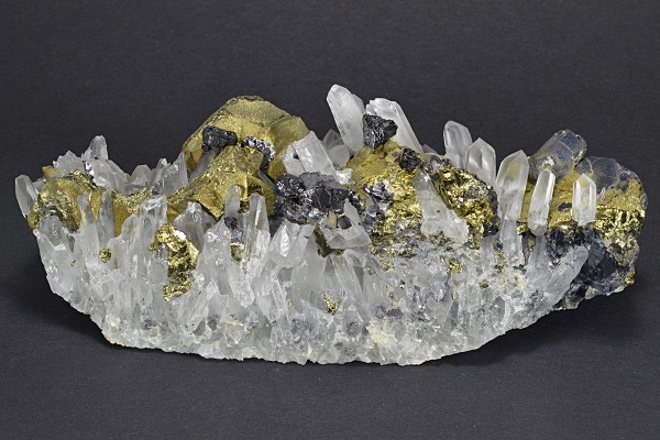 Chalcopyrite, Sphalerite, Galena, Quartz