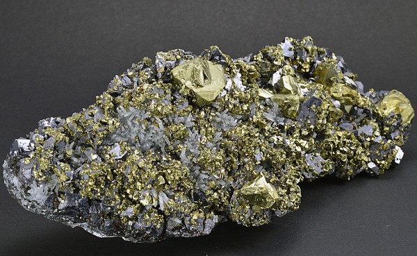 Chalcopyrite, Galena, Quartz