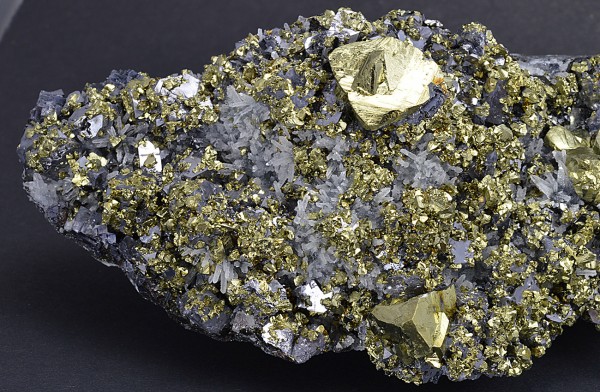 Chalcopyrite, Galena, Quartz