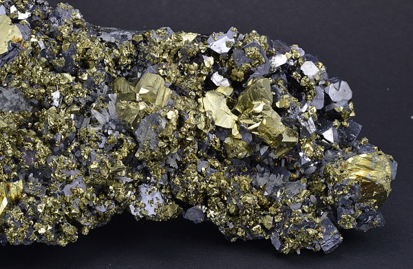 Chalcopyrite, Galena, Quartz