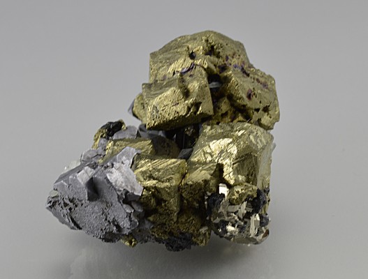 Chalcopyrite , Skeletal Galena, Sphalerite, Pyrite, Quartz