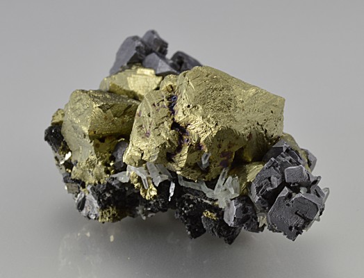 Chalcopyrite , Skeletal Galena, Sphalerite, Pyrite, Quartz