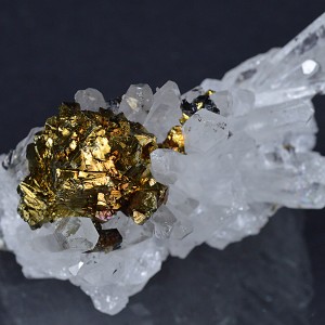 Chalcopyrite, Sphalerite, Quartz