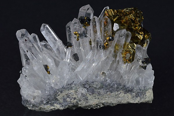 Chalcopyrite, Sphalerite, Quartz