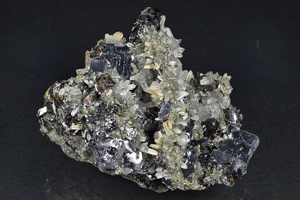 Melted habit Galena, Sphalerite, Quartz