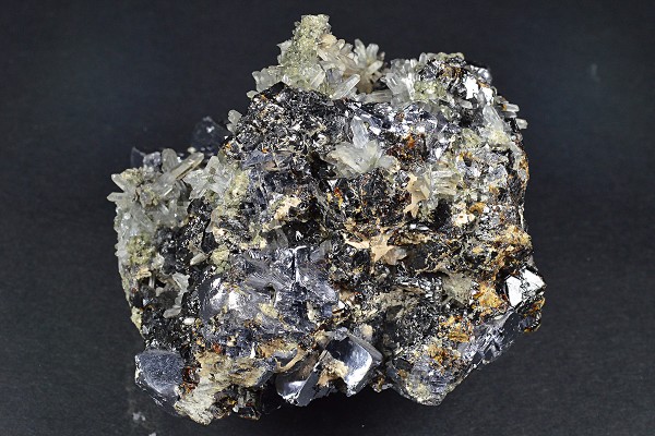Melted habit Galena, Sphalerite, Quartz