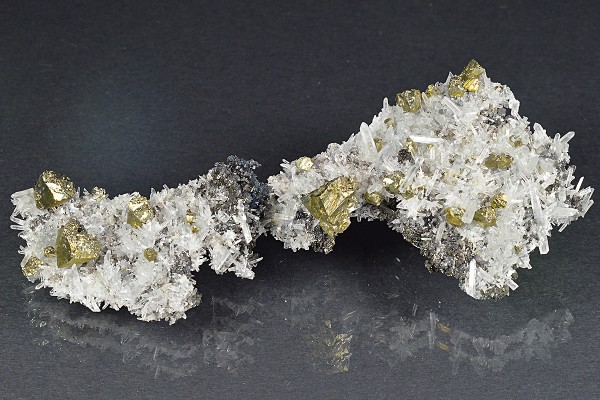 Chalcopyrite, Sphalerite, Quartz