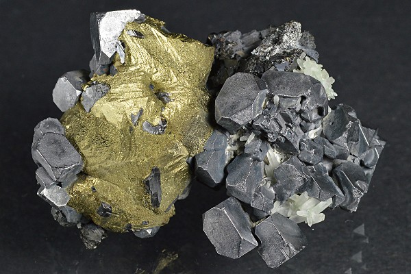 Chalcopyrite, truncated Galena, Sphalerite, Quartz