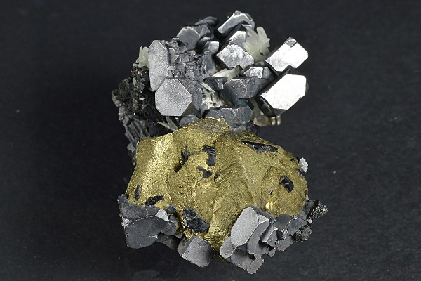 Chalcopyrite, truncated Galena, Sphalerite, Quartz