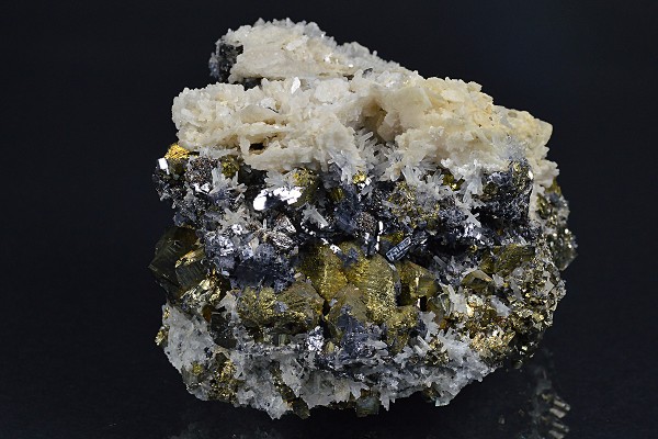 Chalcopyrite, Pyrite, Galena, Calcite, Quartz