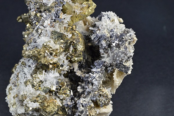 Chalcopyrite, Pyrite, Galena, Calcite, Quartz