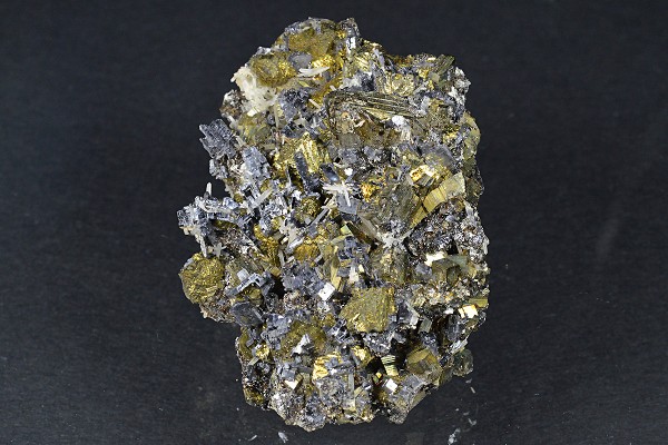 Chalcopyrite, Pyrite, Galena, Quartz, Calcite