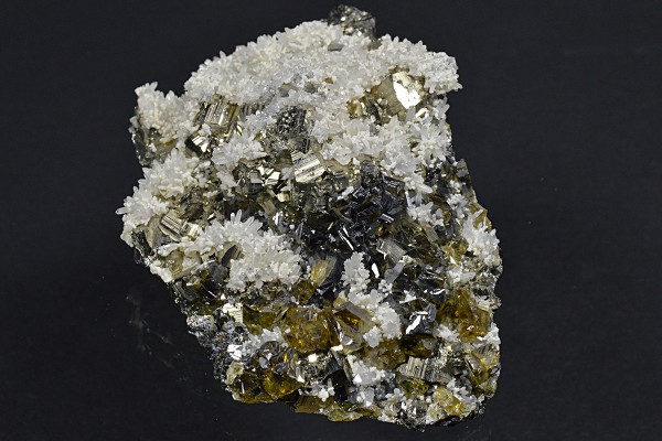 Cleiophane, Pyrite, Quartz, Calcite