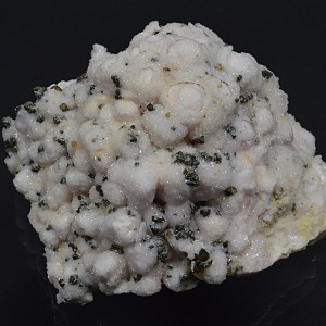 Quartz after pseudomorphous set on Calcite with Cleiophane inclusions
