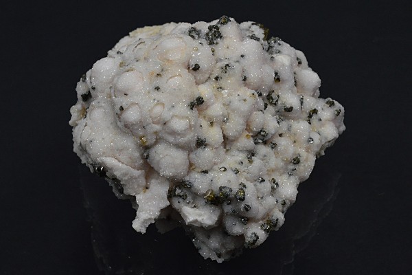 Quartz after pseudomorphous set on Calcite with Cleiophane inclusions