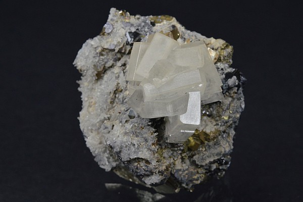 Baryte, Galena, Pyrite, Sphalerite, Quartz, Calcite