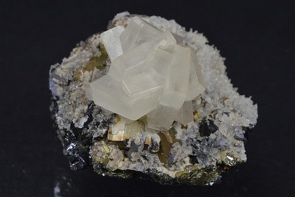 Baryte, Galena, Pyrite, Sphalerite, Quartz, Calcite