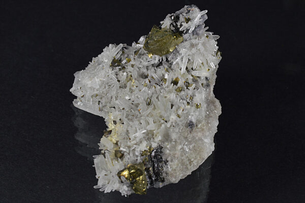 Quartz, Chalcopyrite, Galena, Calcite