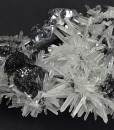 Sphalerite tetrahedrons, thin Galena plates, Quartz