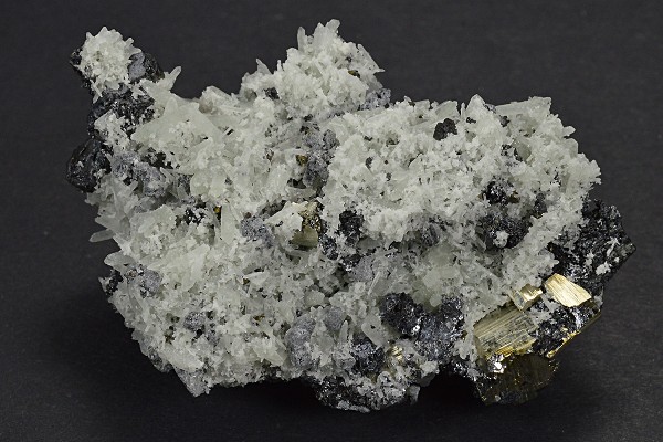 Pyrite, Sphalerite, Quartz, Galena