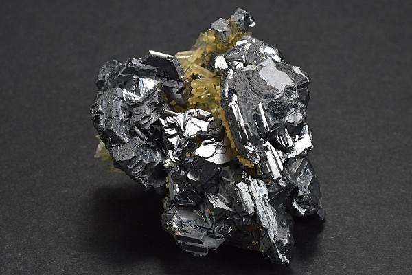 Spinel Law Twin Galena, Quartz, Calcite