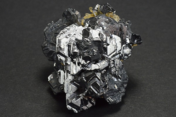 Spinel Law Twin Galena, Quartz, Calcite