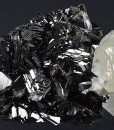 Sphalerite tetrahedron, Calcite