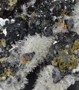 Sphalerite, iridescent Chalcopyrite, Quartz