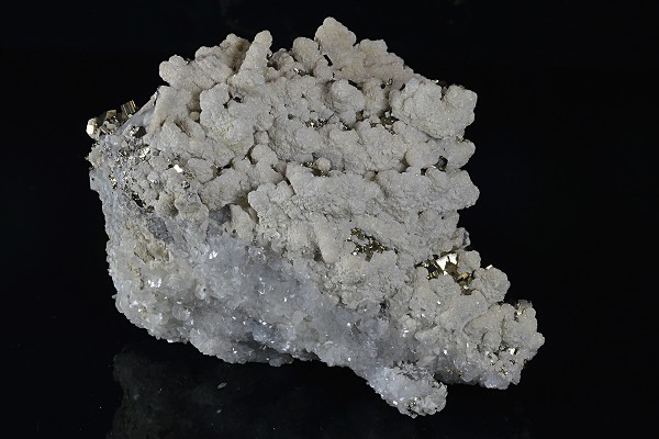Pyrite, Siderite, Quartz, Calcite