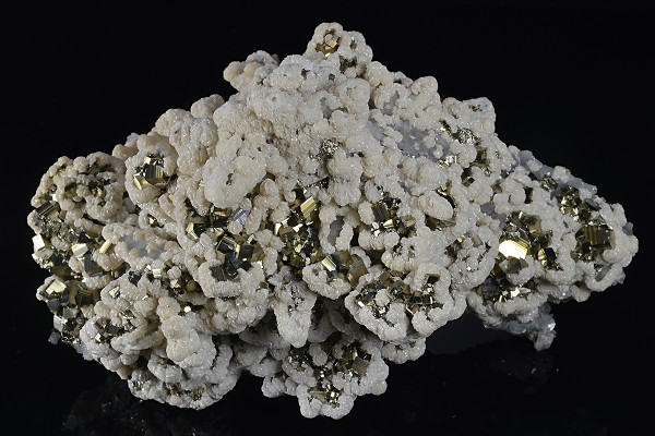 Pyrite, Siderite, Quartz, Calcite