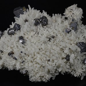 Quartz, gem Sphalerite var.Cleiophane, truncated Galena, Chalcopyrite, Pyrite, Calcite
