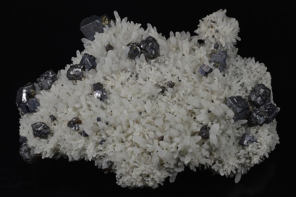 Quartz, gem Sphalerite var.Cleiophane, truncated Galena, Chalcopyrite, Pyrite, Calcite