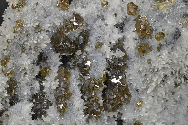 Quartz, Cleiophane, Pyrite
