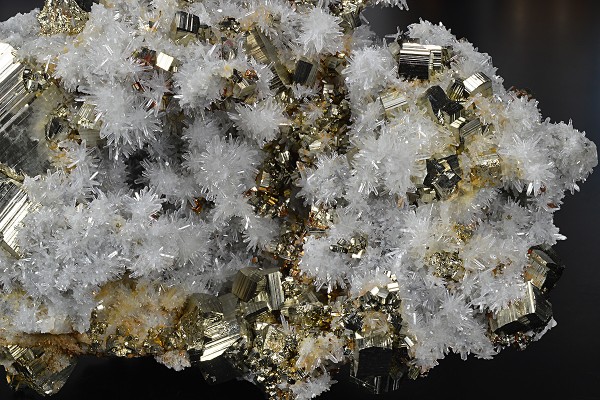 Japan Law Twin Quartz on Pyrite