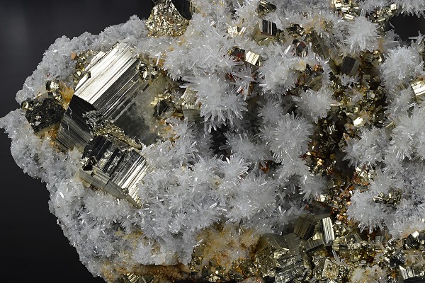 Japan Law Twin Quartz on Pyrite