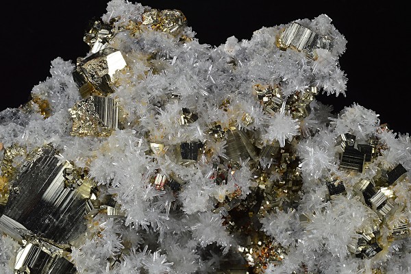 Japan Law Twin Quartz on Pyrite