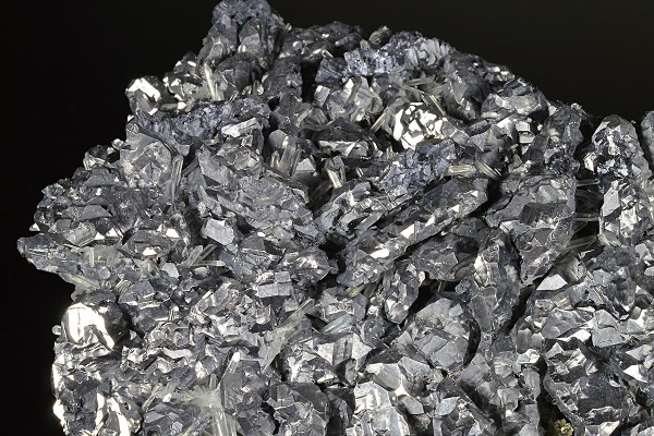 Spinel Law Twin Galena with Quartz inclusions