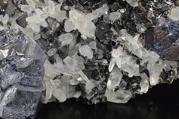 Twinned and truncated Galena, Sphalerite, Quartz