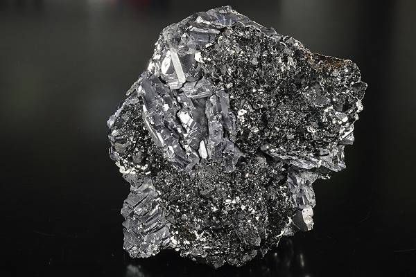 Spinel Law Twin Galena, Sphalerite, Quartz