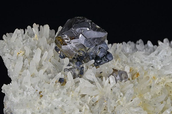 gem Sphalerite var. Cleiophane, Quartz, Galena