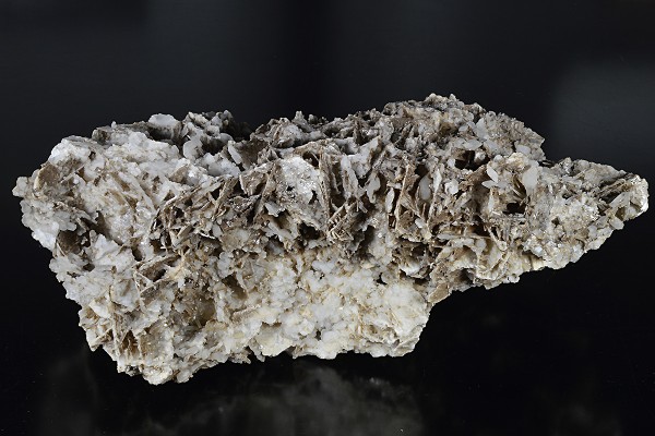 Two generations Calcite with Quartz inclusions