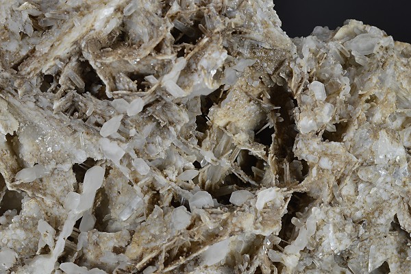 Two generations Calcite with Quartz inclusions