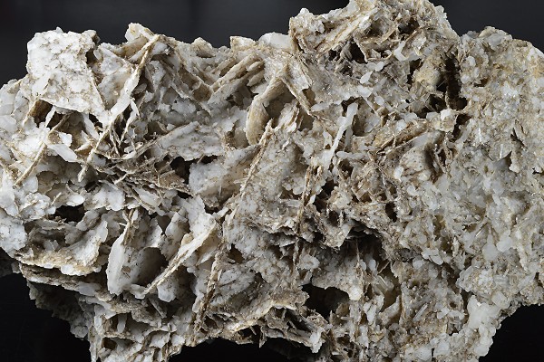 Two generations Calcite with Quartz inclusions