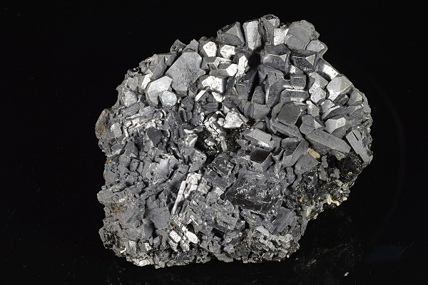 Twinned and truncated Galena, Sphalerite, Quartz