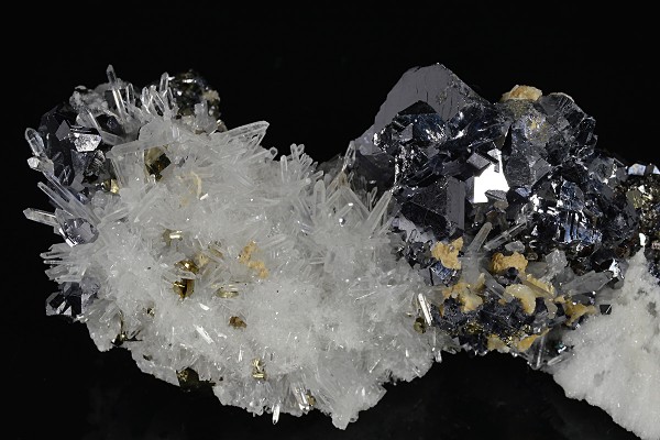 Quartz, Galena, Pyrite, Sphalerite, Calcite