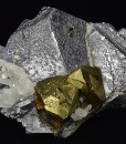 Chalcopyrite, Quartz set on Galena