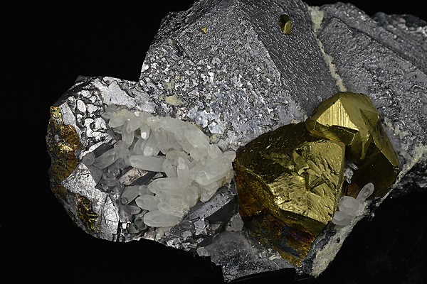 Chalcopyrite, Quartz set on Galena